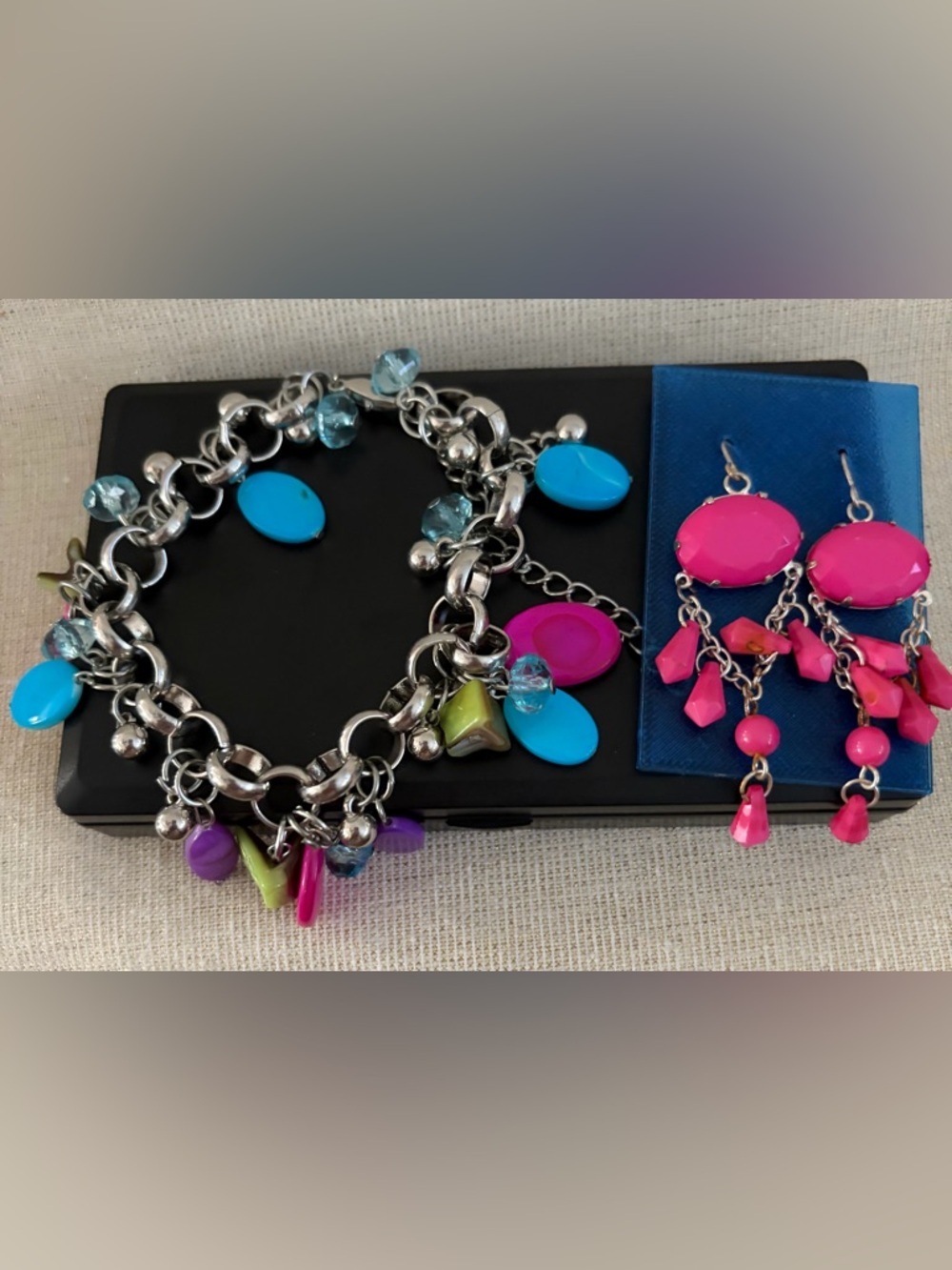 Colorful Charm Bracelet and Dangle Earrings Set - Pink & Turquoise